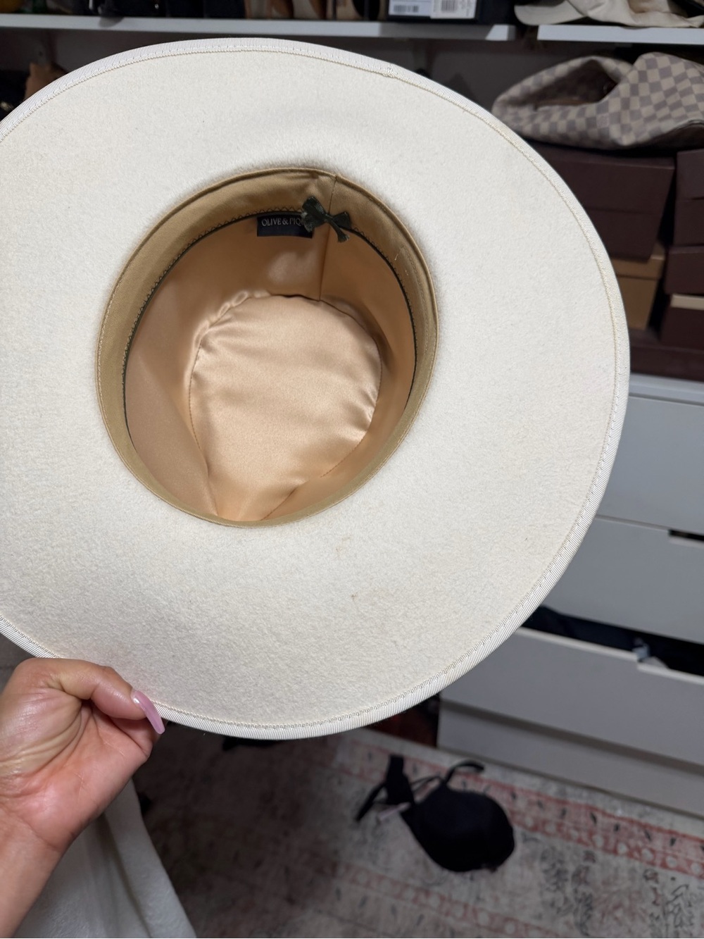 Wide Brim Felt Hat in Cream - Picture 3 of 6